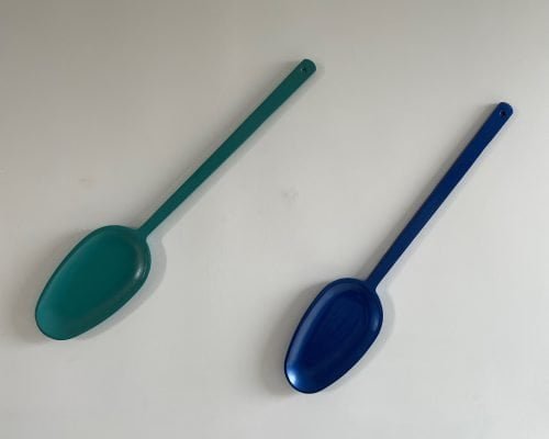 Cuchara azul y aguamarina